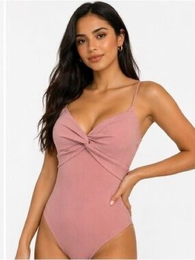 SHEIN Dusty Pink Ribbed Twist Front Bodysuit | Size M | Fitted Stretch Cami Top